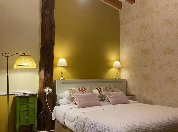 Hotel El Corral De 3*