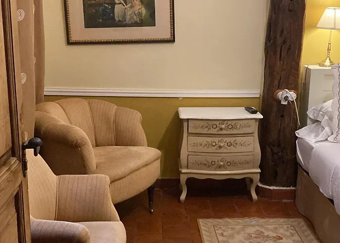 Hotel El Corral De 3*